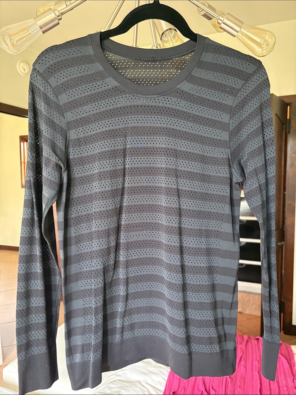 lululemon athletica Women's Long Sleeve Perforated Stripe Crew - Gray
